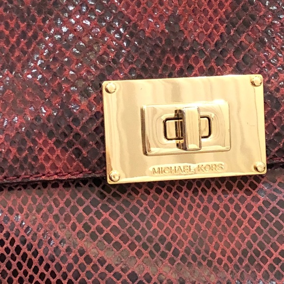 Michael Kors snake skin handbag - Picture 3 of 7